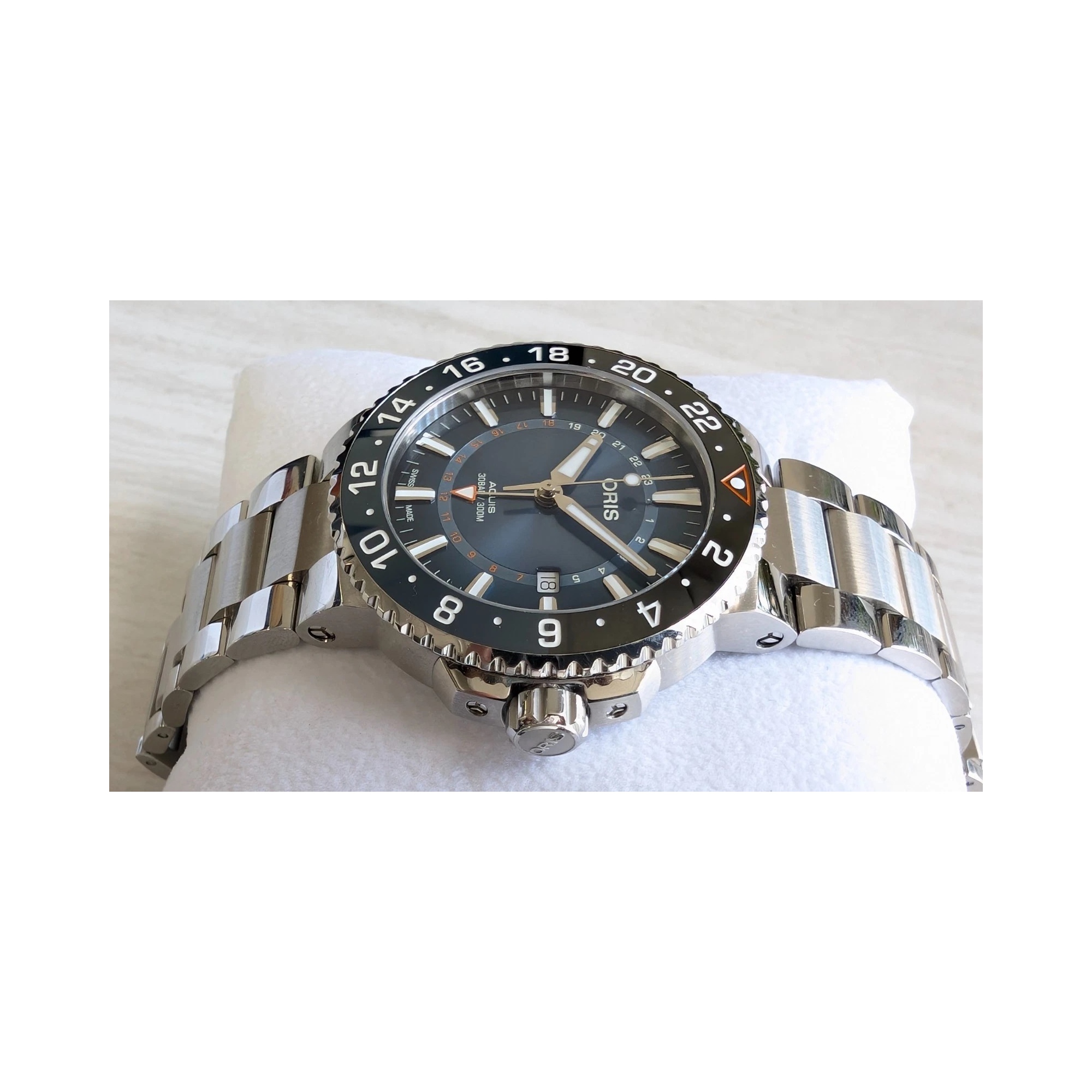 Oris Aquis GMT Date 43.50mm Blue Men's Stainless Steel Automatic Swiss Watch 01 798 7754 4185-Set RS